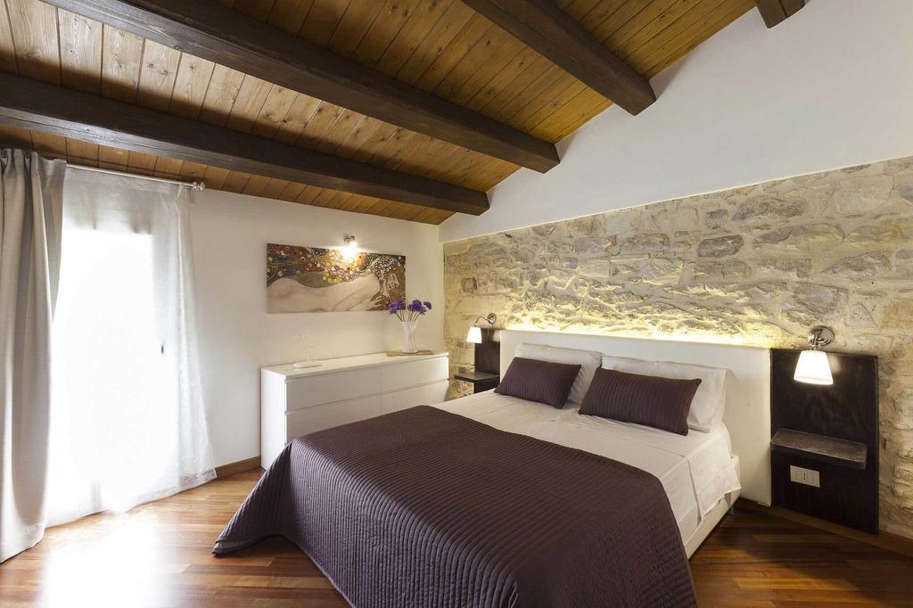Casa Hybla Apartment Ragusa Cameră foto