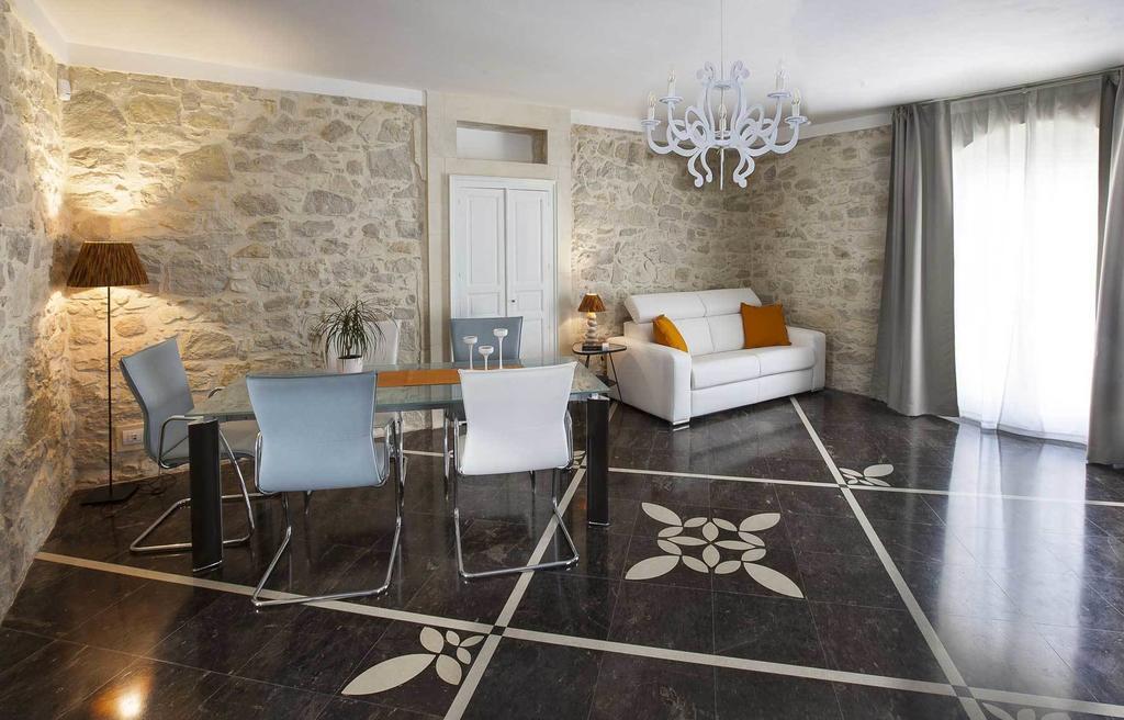 Casa Hybla Apartment Ragusa Cameră foto